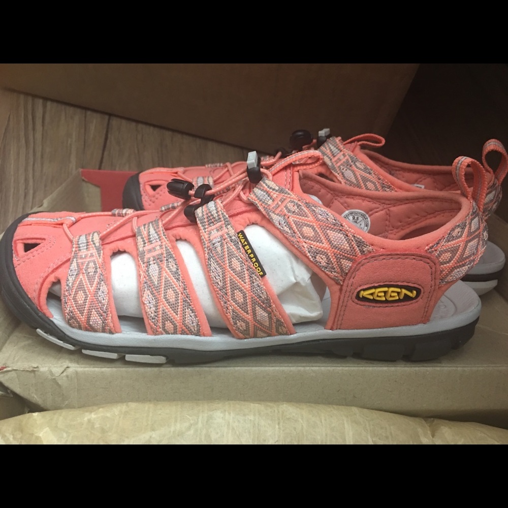 Keen Clearwater CNX Sandals NWT